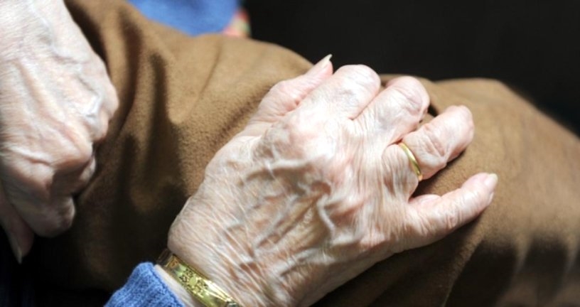 102 Yaşındaki Kadın, 92 Yaşındaki Oda Arkadaşını Vahşice Öldürdü