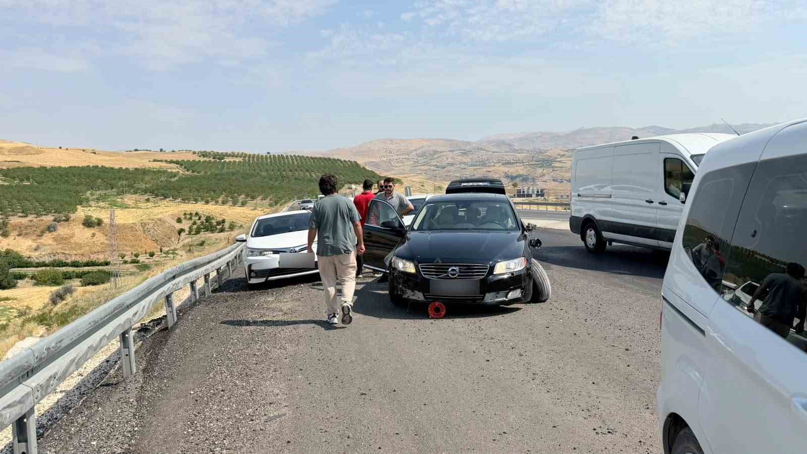 Polisten uyuşturucu ve silah tacirlerine operasyon