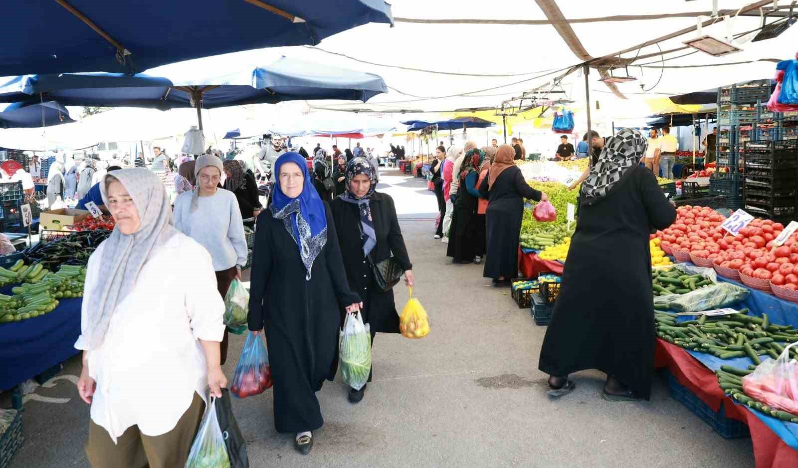 Osmangazi’de modern bir pazar alanı daha hizmete girdi