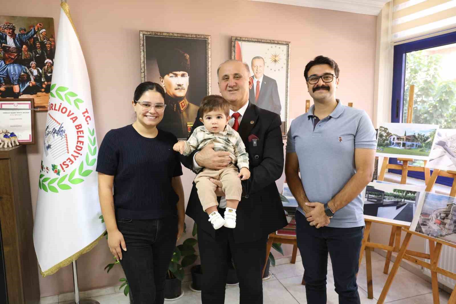 Başkan Kaya, minik Teoman ile buluştu