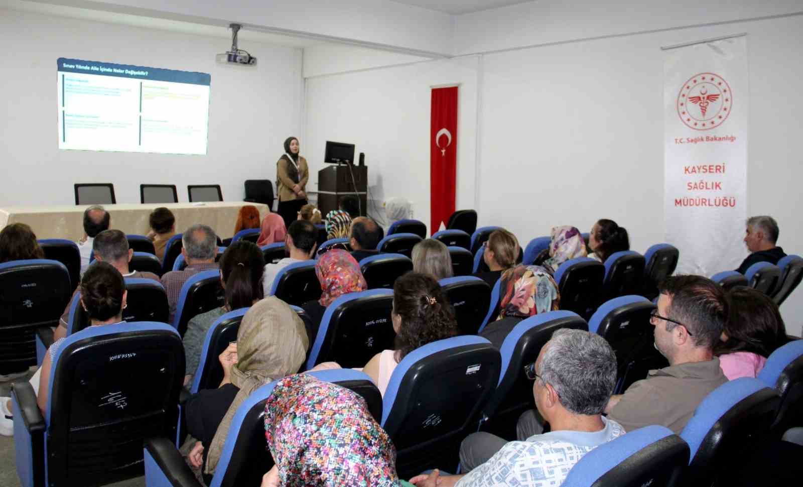 Kayseri&rsquo;de &lsquo;&Ccedil;ocuklarda Sınav Kaygısına Yaklaşım&rsquo; eğitimi verildi