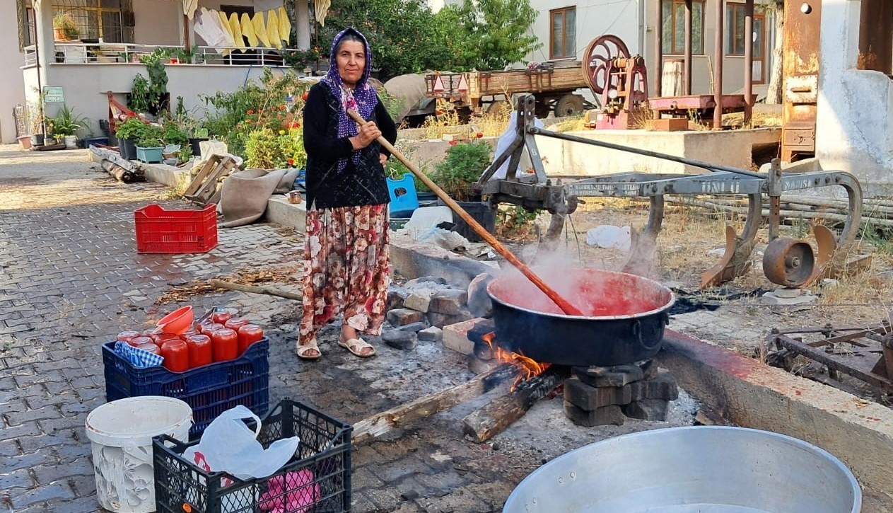 Kışlık sal&ccedil;alar kaynamaya başladı
