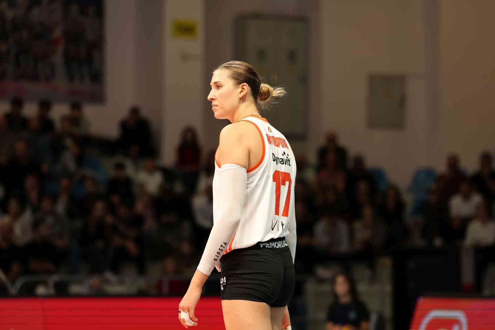 Sultanlar Ligi: Nil&uuml;fer Belediyespor: 2 - Eczacıbaşı Peron İstanbul: 3