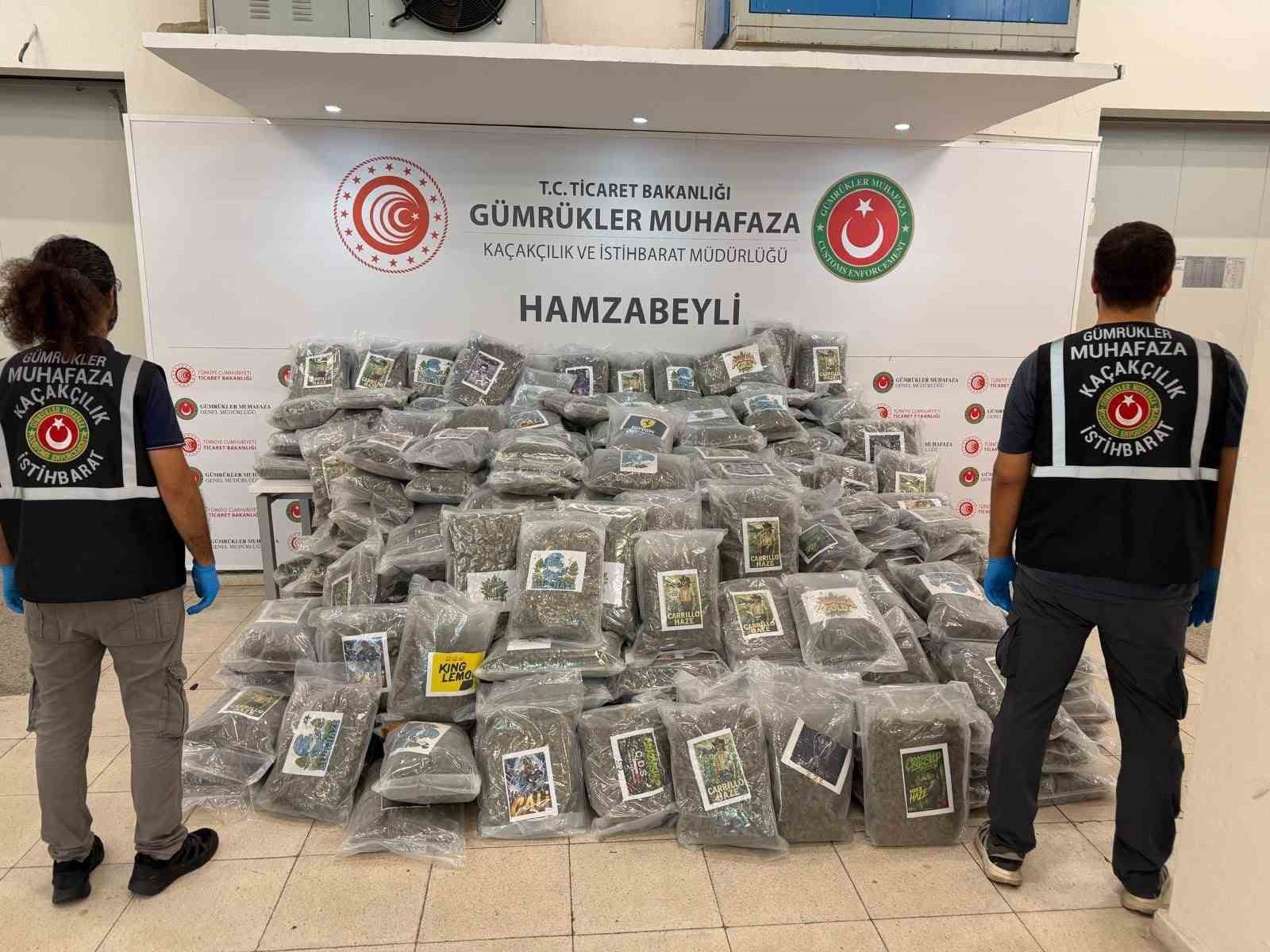 Edirne-Hamzabeyli G&uuml;mr&uuml;k Kapısı&rsquo;nda yaklaşık 288 kilogram esrar cinsi uyuşturucu madde ele ge&ccedil;irildi