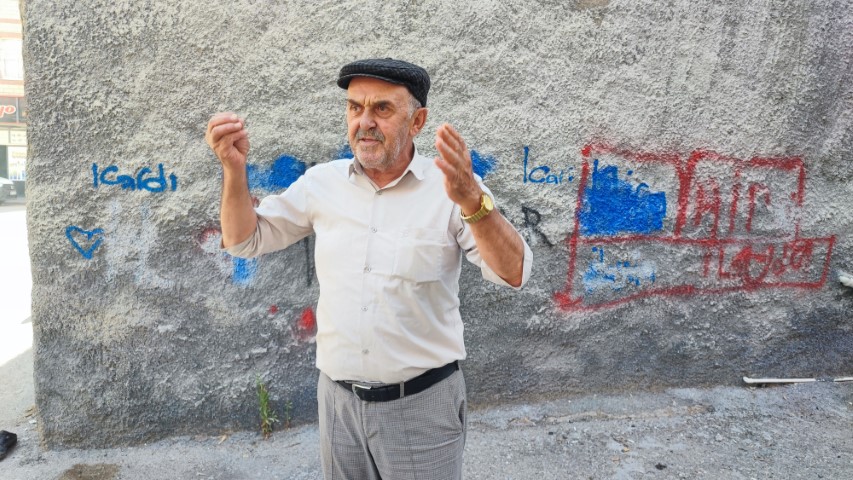 Adana’da hırsızlık şüphelisi kadın yakalanınca sara nöbeti numarası yaptı