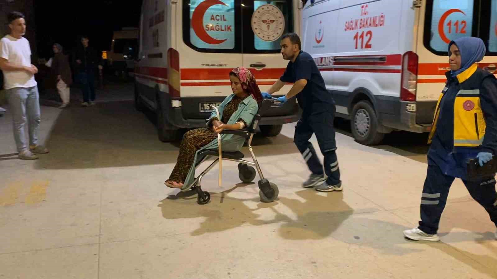 &Ccedil;adır kentte kavga: 6 kişi yaralandı
