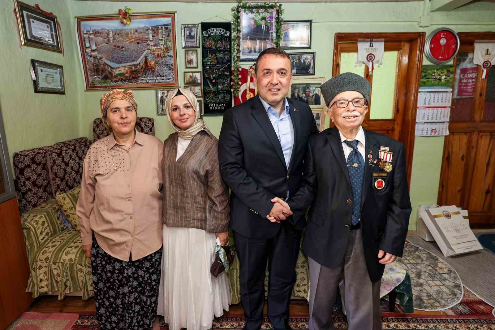 Bilecik Valisi S&ouml;zer Kıbrıs gazileri ile bir araya geldi