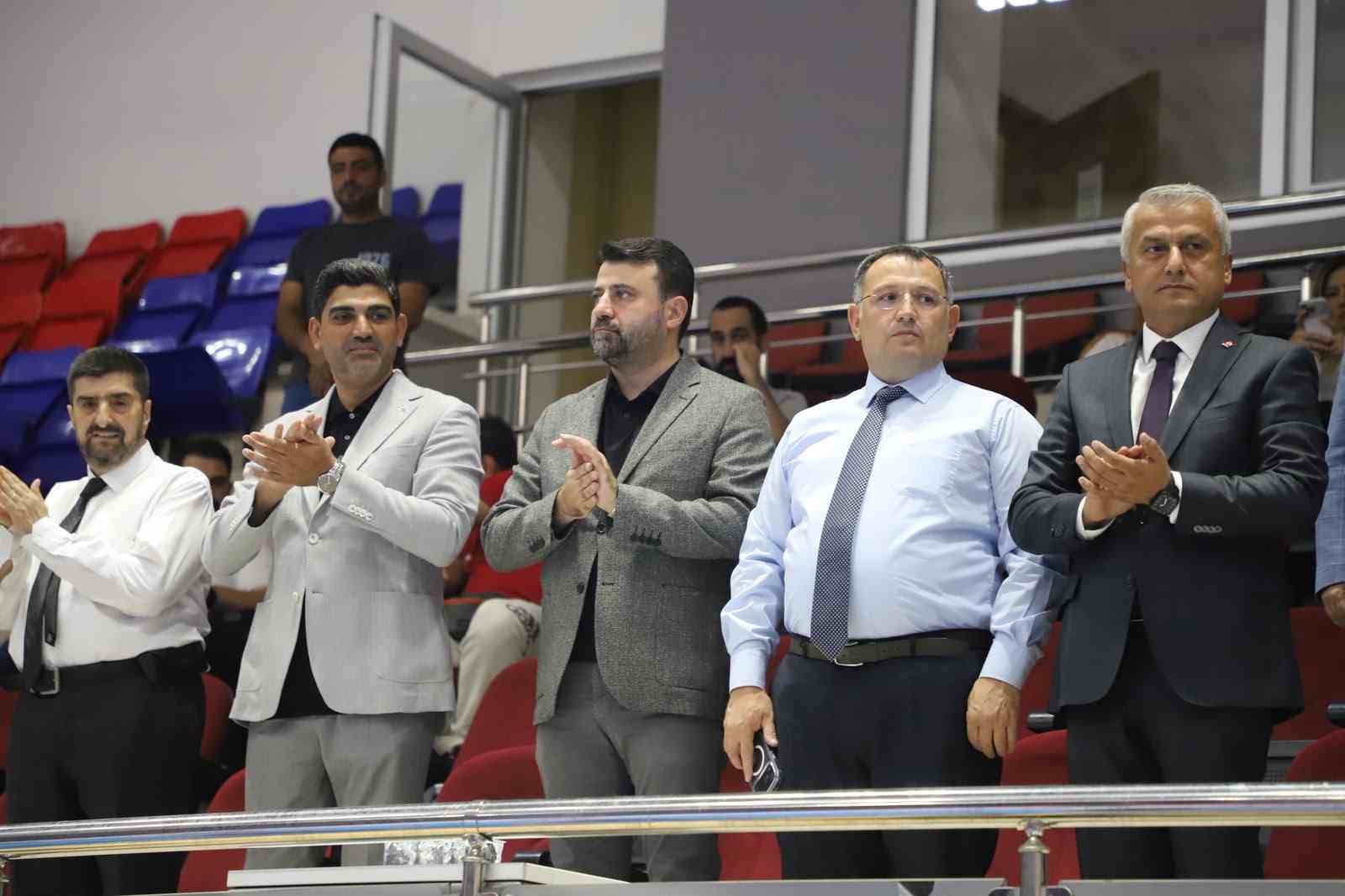 Anadolu Yıldızlar Ligi Taekwondo T&uuml;rkiye Şampiyonası Karab&uuml;k&rsquo;te başladı