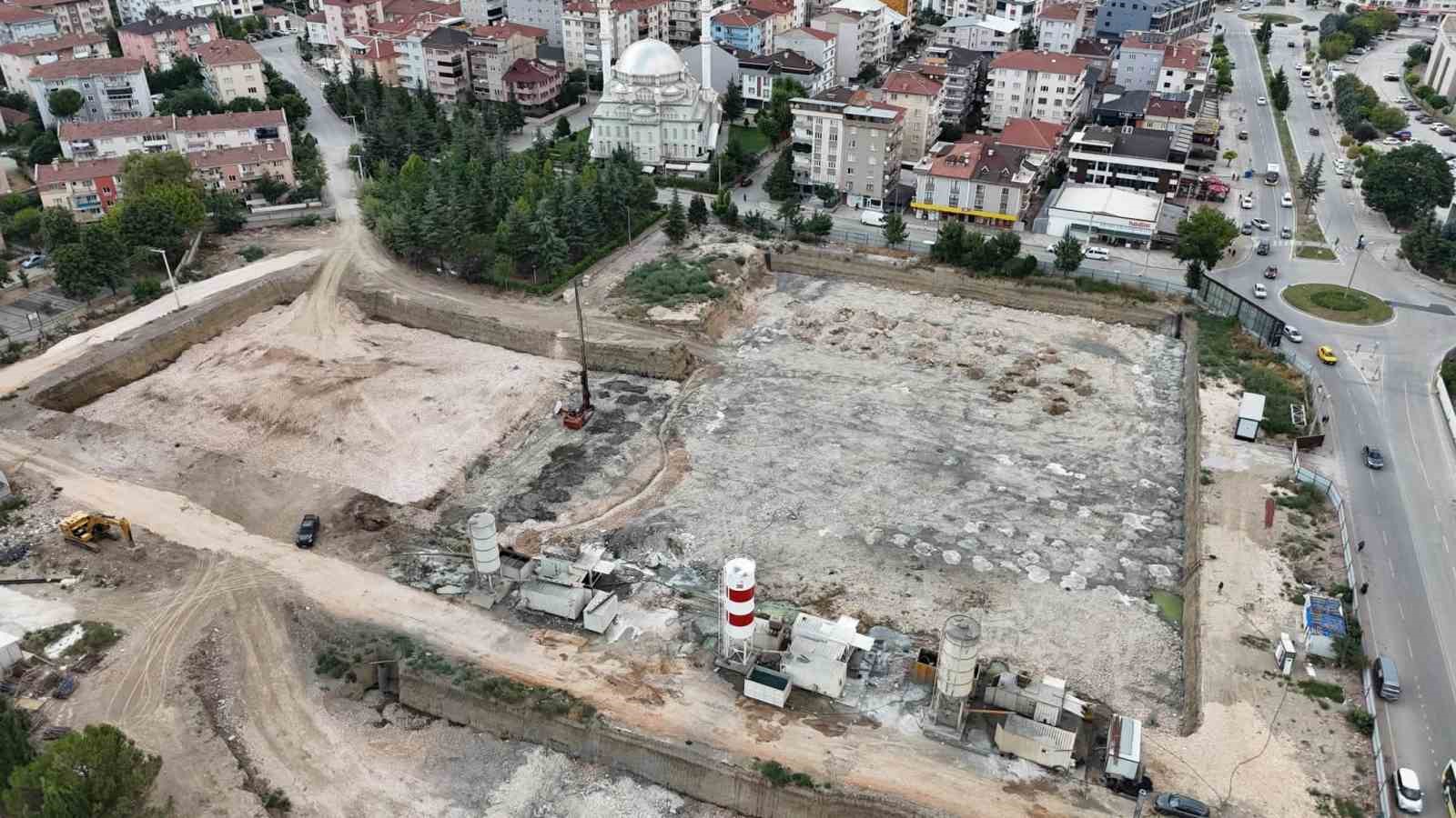 Turgutalp kentsel d&ouml;n&uuml;ş&uuml;m projesinde &ccedil;alışmalar t&uuml;m hızıyla s&uuml;r&uuml;yor