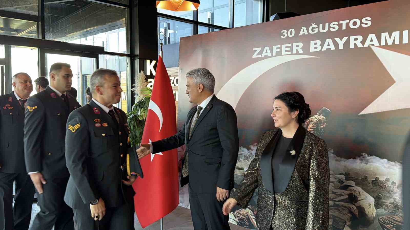 D&uuml;zce&rsquo;de "30 Ağustos Zafer Bayramı" resepsiyonu