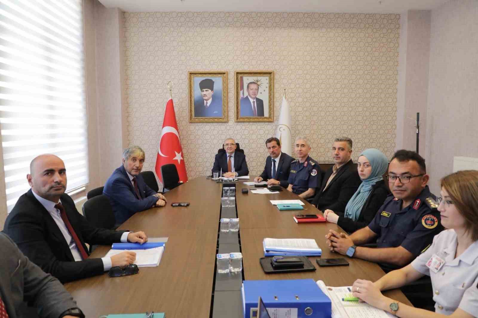 K&uuml;tahya&rsquo;da okul g&uuml;venliği i&ccedil;in yeni eğitim &ouml;ğretim yılı tedbirleri g&ouml;r&uuml;ş&uuml;ld&uuml;
