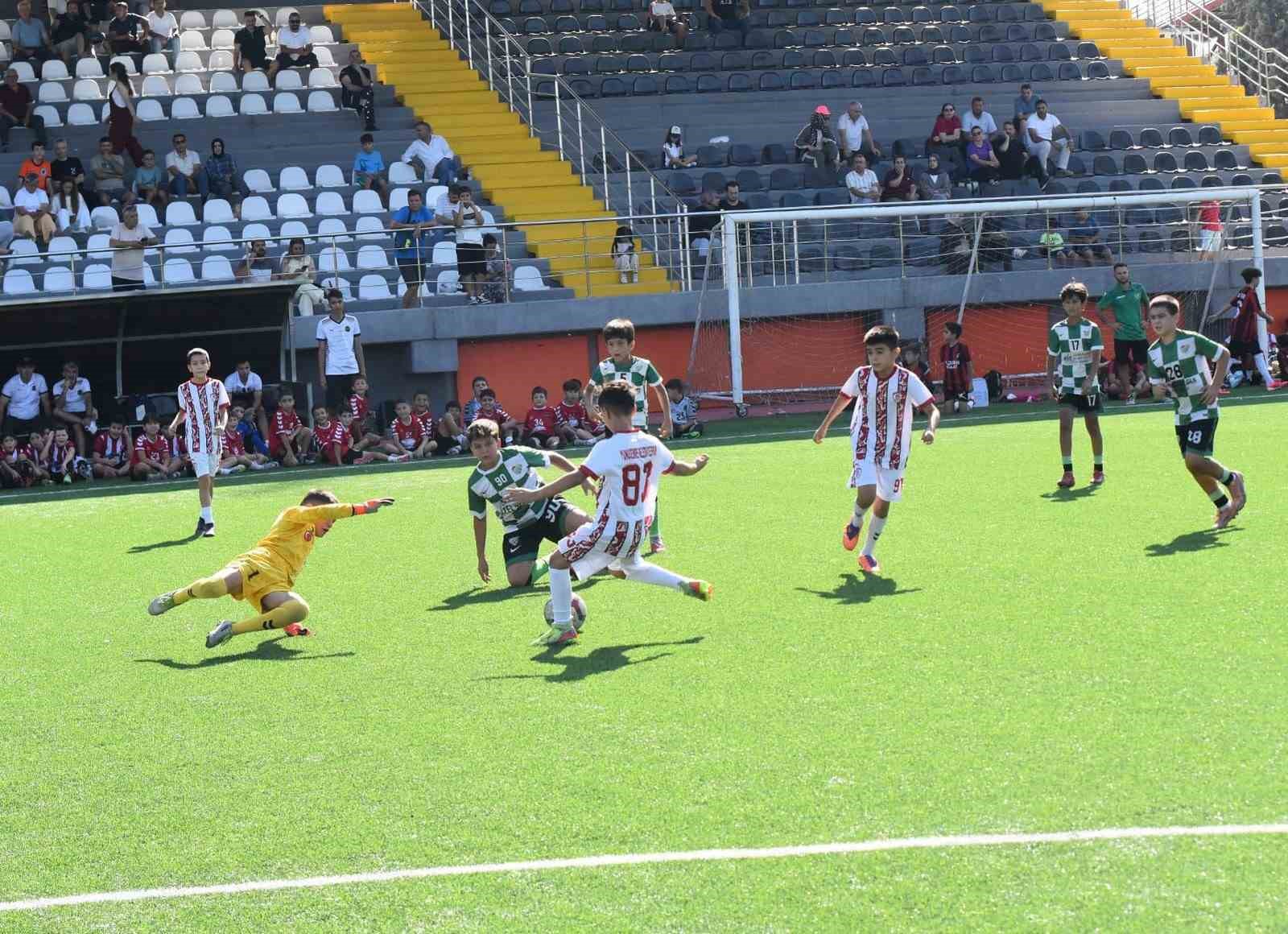 30 Ağustos&rsquo;un şampiyonu Akhisar Yıldırımspor oldu