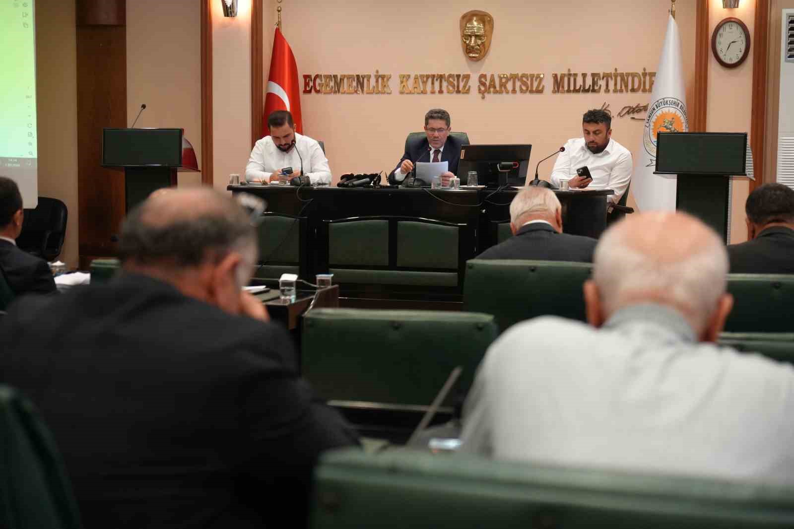 Samsun Meclisi’nde Atakum personel maaşları gündeme geldi