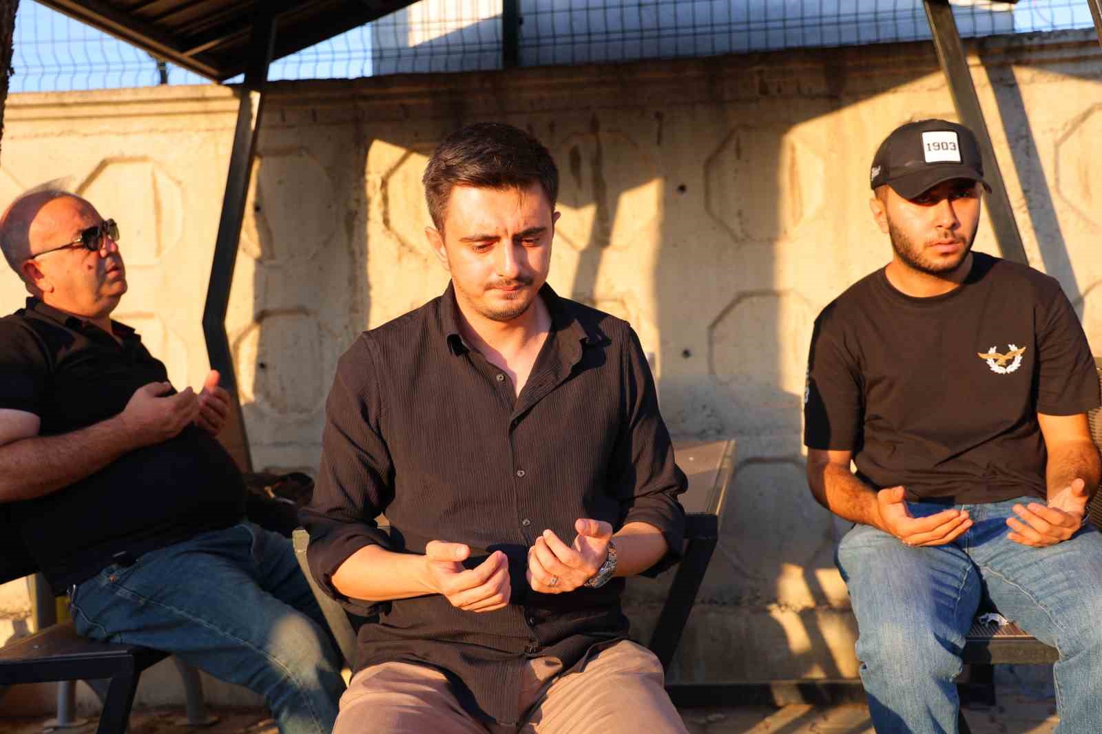 Okul saldırısında &ouml;len Bayram Nabi Şişik, doğum g&uuml;n&uuml;nde mezarı başında anıldı