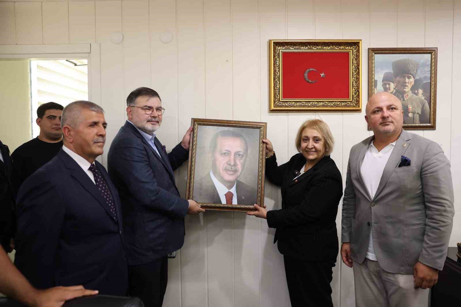 AK Parti İzmir İl Başkanı Saygılı: "Menderes bizden yeni tartışmalar değil, yeni eserler bekliyor"