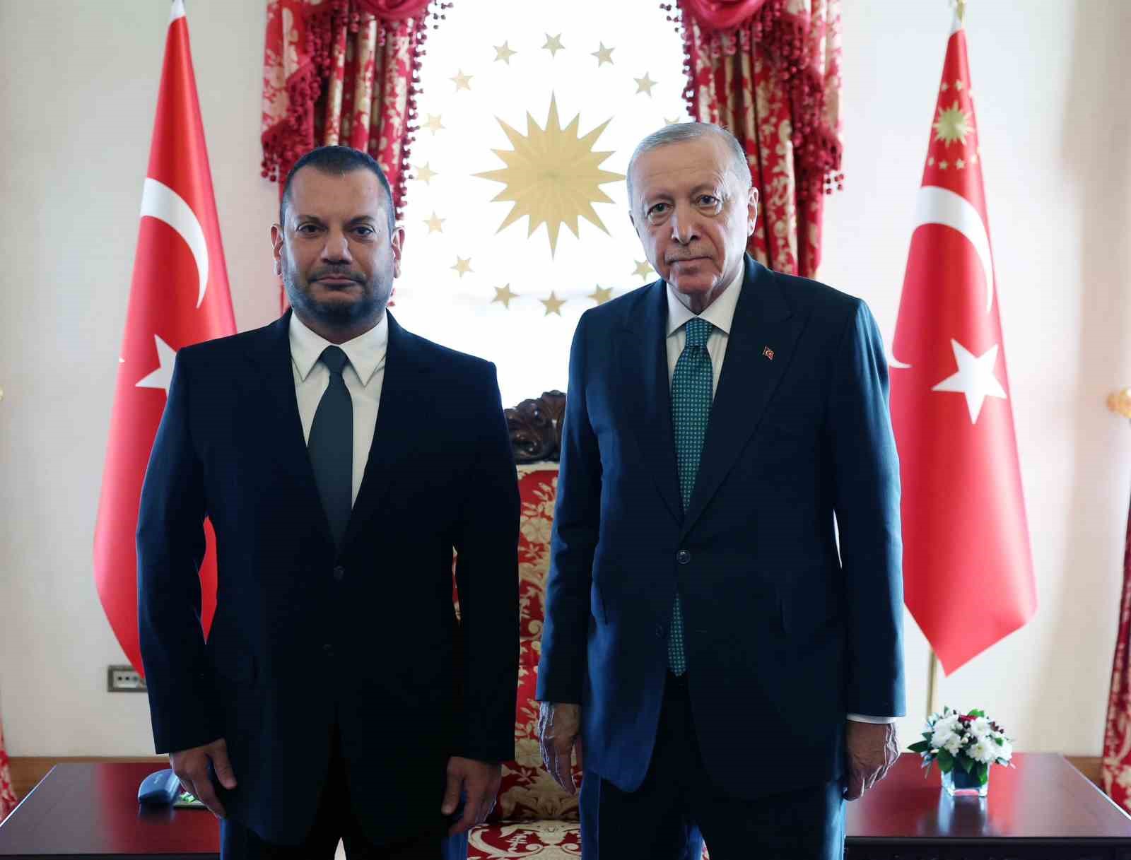 Cumhurbaşkanı Erdoğan, 4 spor kul&uuml;b&uuml; başkanını kabul etti