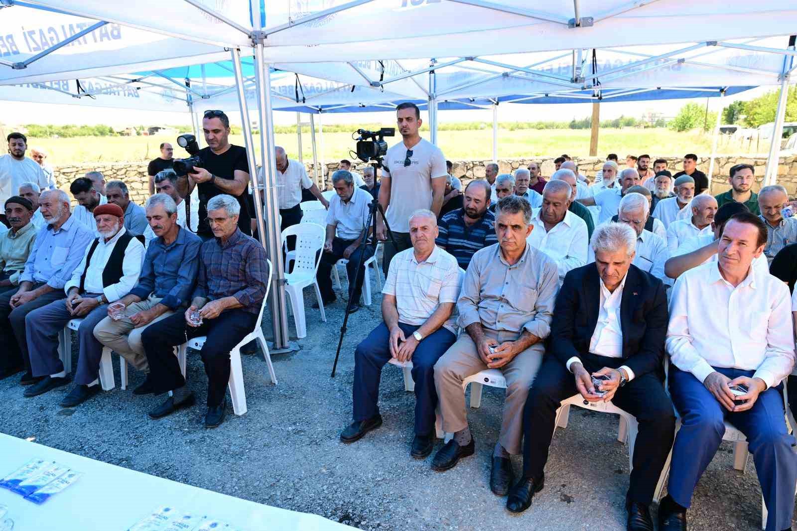"Mahalle Sizin, S&ouml;z Sizin" buluşmalarının bu haftaki durağı Kadı&ccedil;ayırı oldu