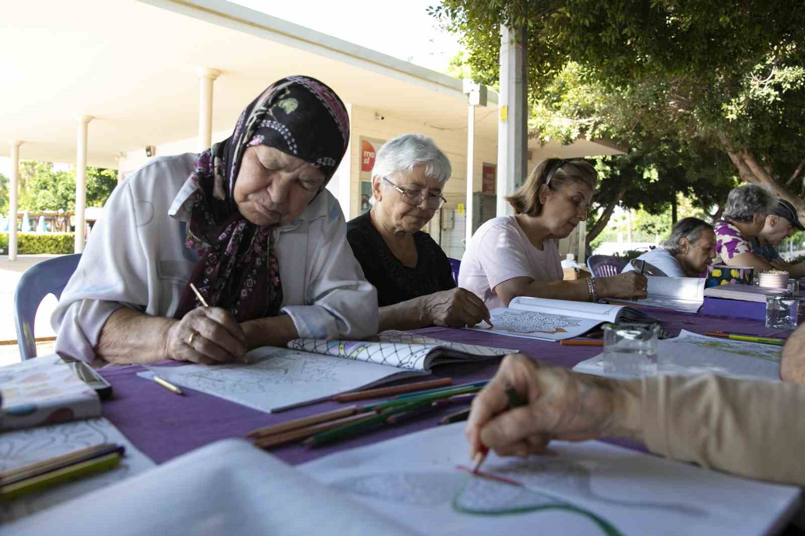 Mersin&rsquo;de Alzheimer hastaları farkındalık etkinliğinde buluştu