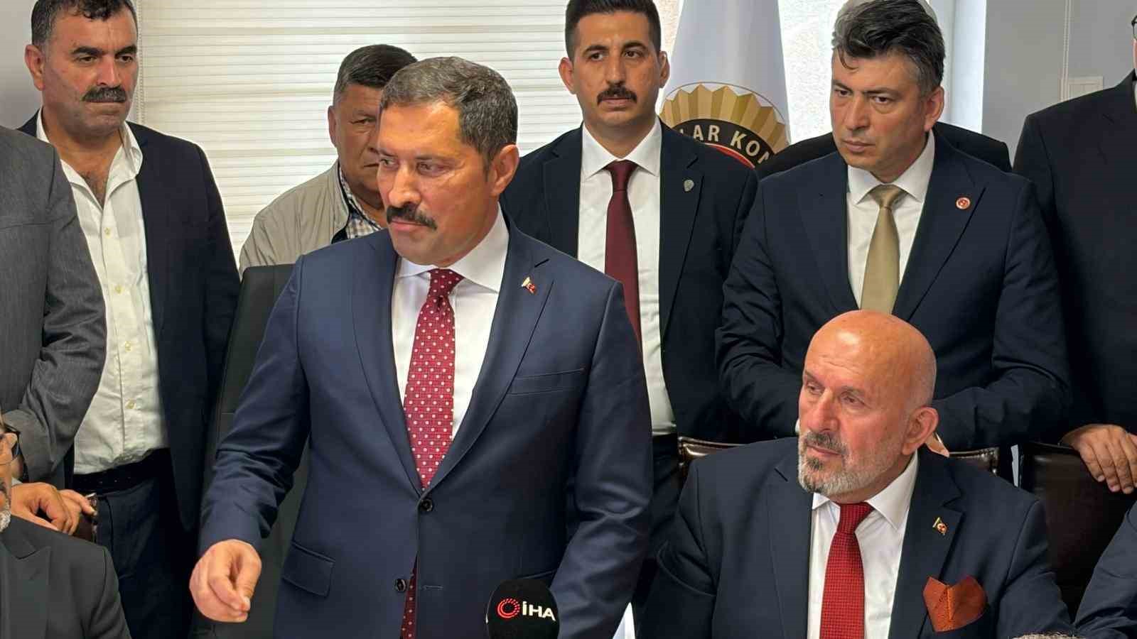 Hatay Valisi Mustafa Masatlı&rsquo;ya "Yılın Valisi" &ouml;d&uuml;l&uuml; verildi