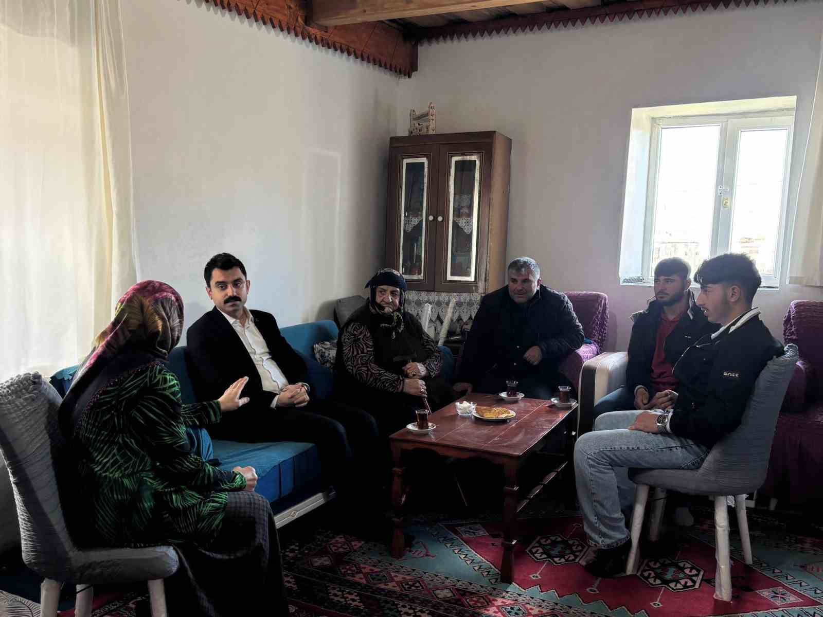 Kaymakam Tutal&rsquo;dan şehit ailesine bayram ziyareti