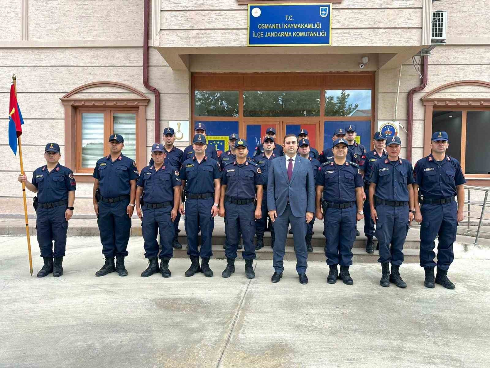 Y&uuml;zbaşı r&uuml;tbesine y&uuml;kselen Osmaneli İl&ccedil;e Jandarma Komutanı Soy&rsquo;a başarı dileği