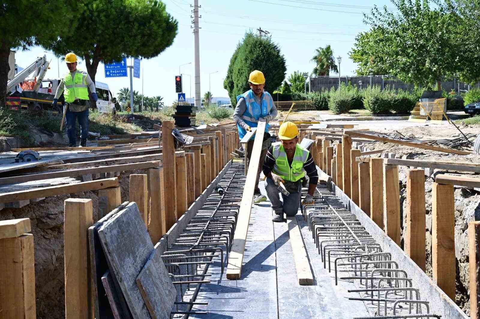 ASKİ Söke’nin dört bir yanında çalışmalarına devam ediyor