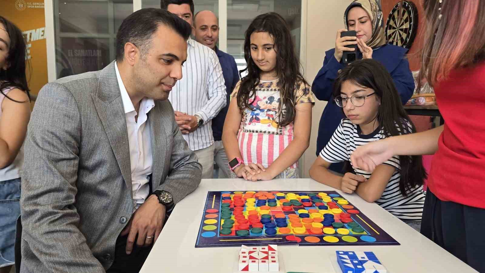 Kaymakam Yayabaşı, gen&ccedil;lerle bir araya geldi
