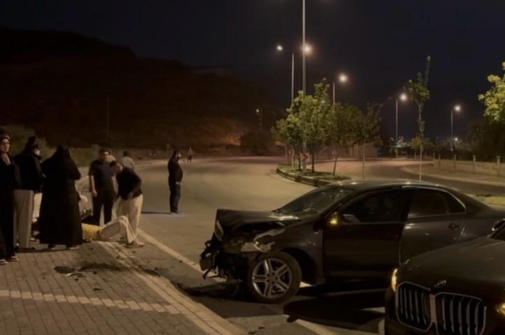 Kayseri&rsquo;de kontrolden &ccedil;ıkan otomobil duvara &ccedil;arptı: 1 yaralı
