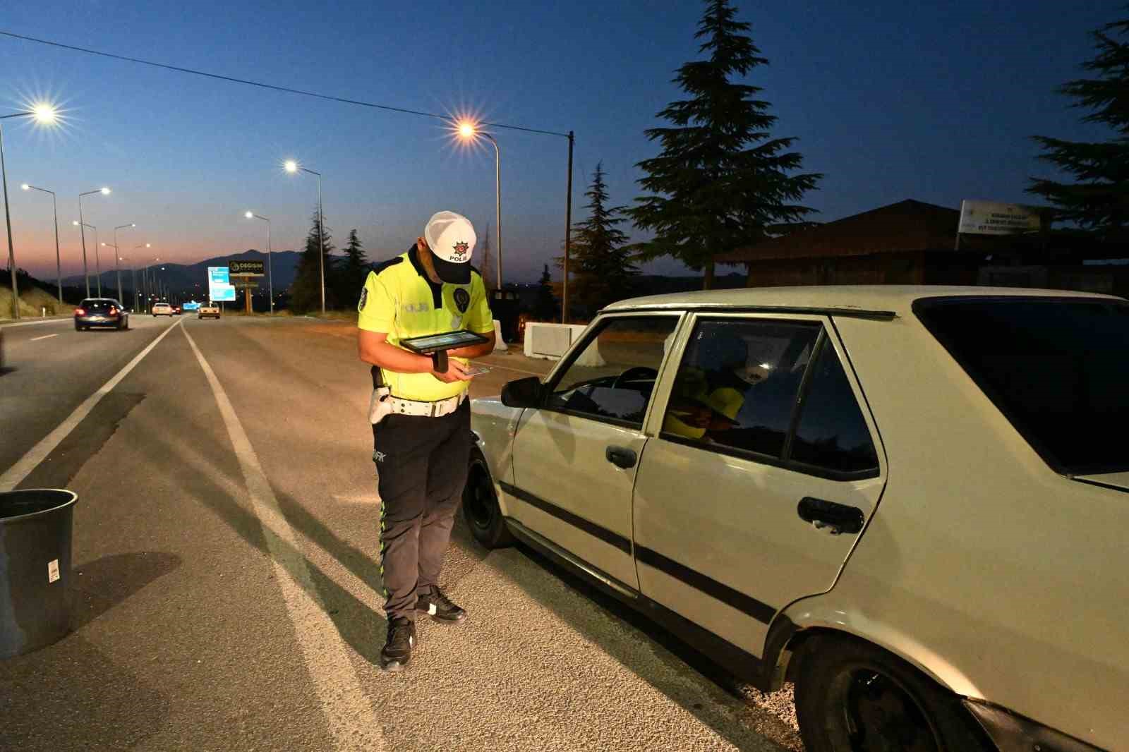 Karaman&rsquo;da polisin yakaladığı 6 kişi tutuklandı
