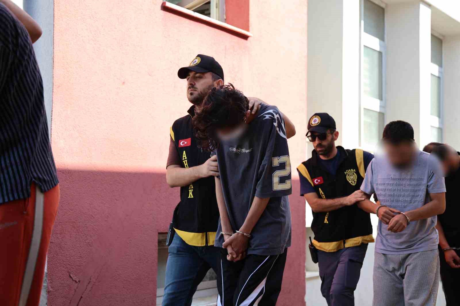 Adana merkezli fuhuş operasyonu: 17 tutuklama
