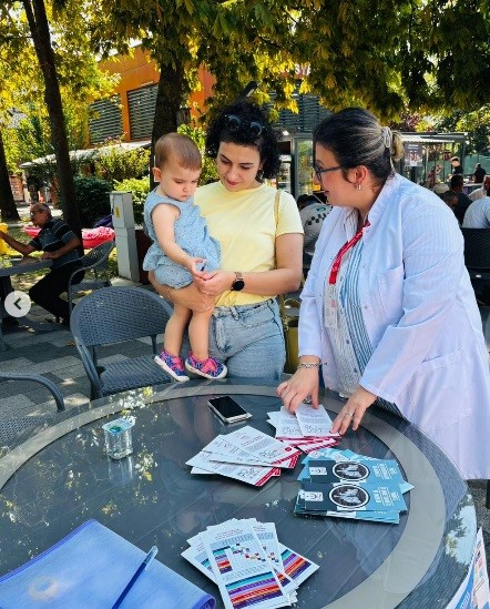 G&ouml;lyaka&rsquo;da aşı farkındalığı i&ccedil;in bilgilendirme standı kuruldu