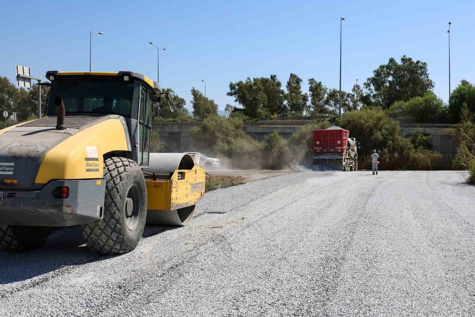 Efeler Belediyesi&rsquo;nden Tepecik&rsquo;e 15 bin metrekare asfalt