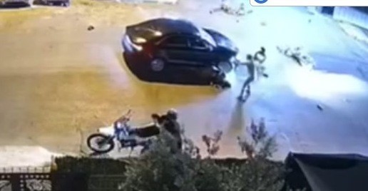Kan donduran kaza: &Ccedil;arptığı yaralıları otomobiliyle ezerek ka&ccedil;tı