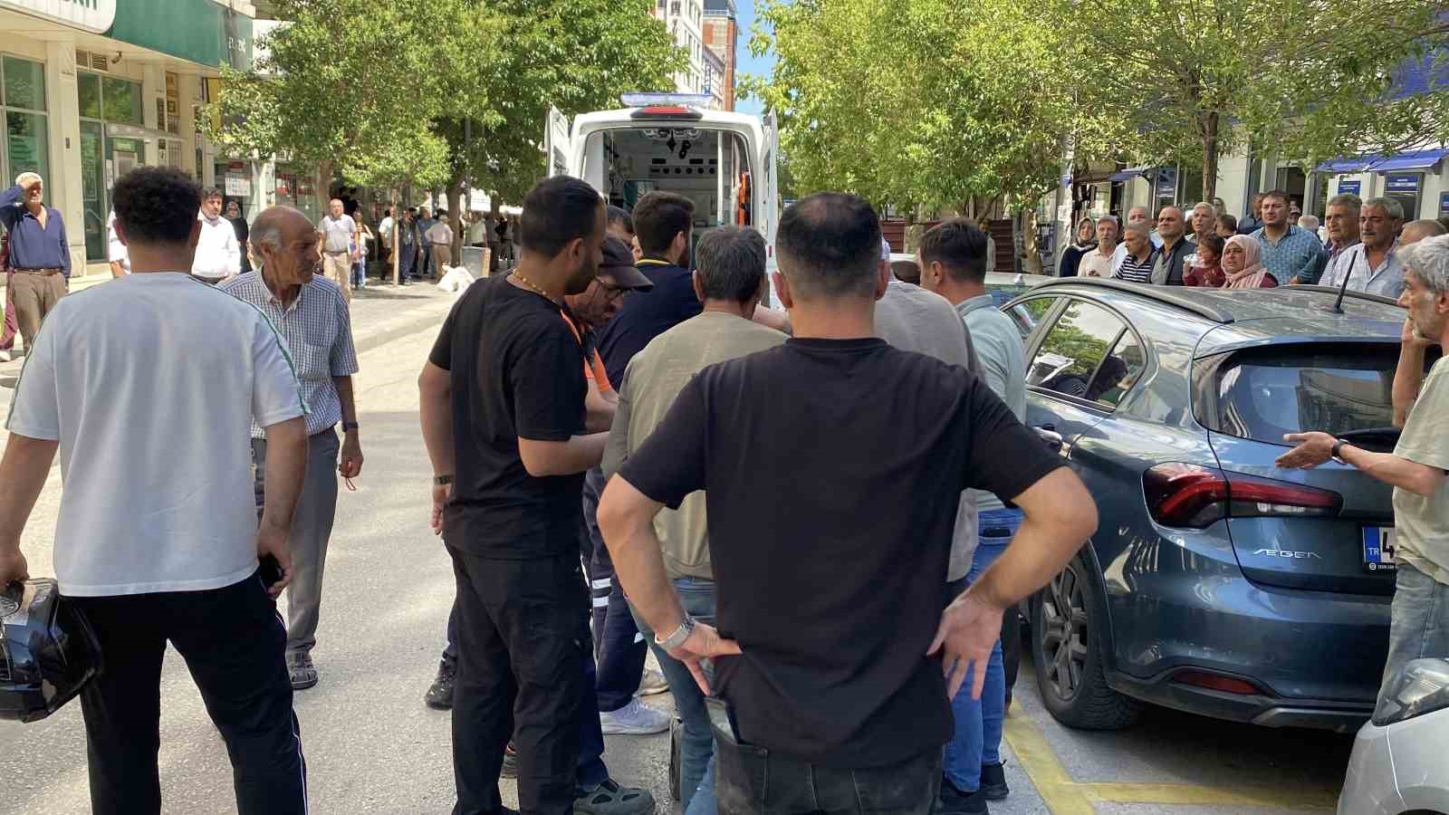&Uuml;zerine inşaat asans&ouml;r&uuml; d&uuml;şen iş&ccedil;i ağır yaralandı