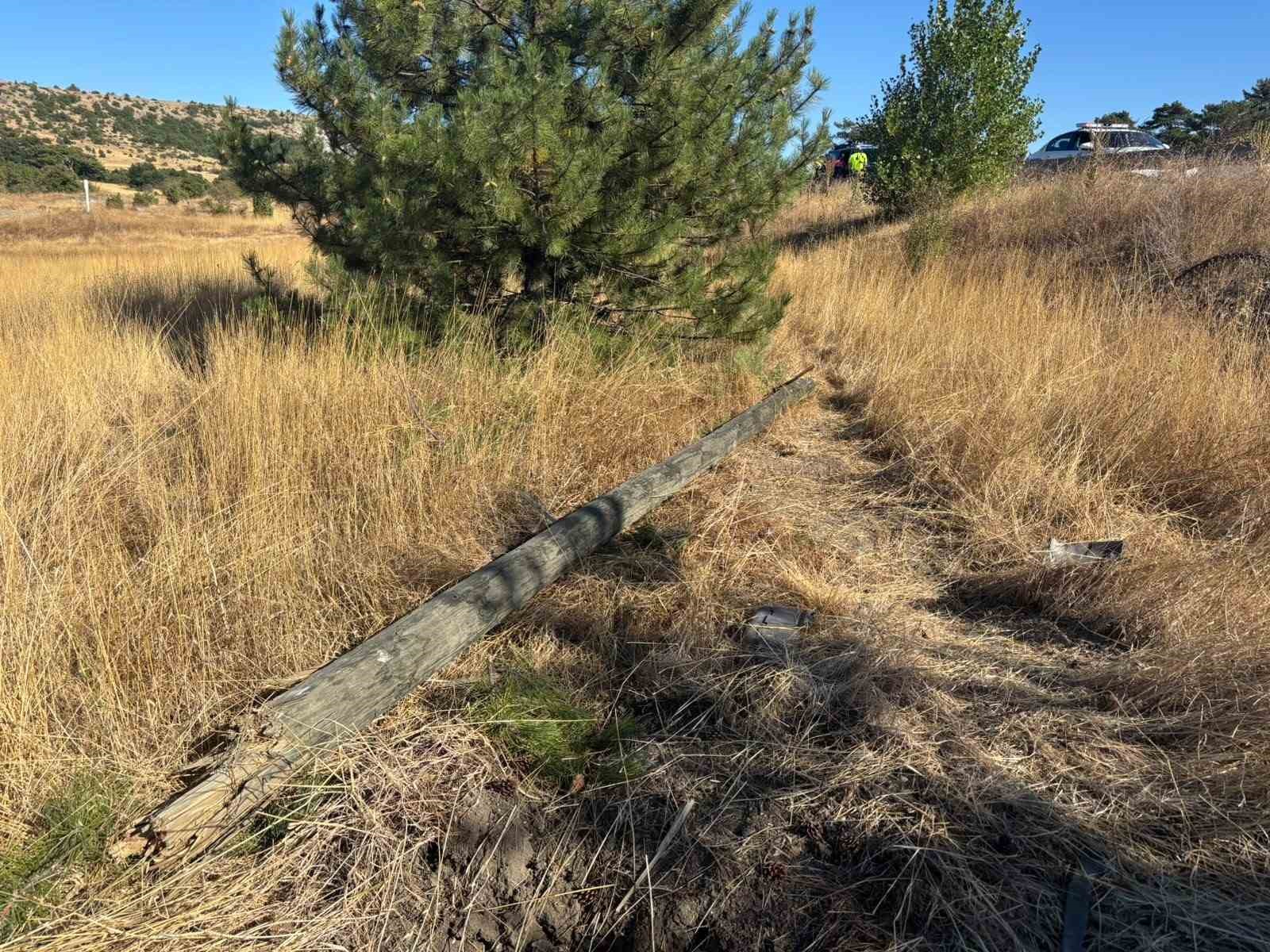 Tavşanlı&rsquo;da trafik kazasında takla atan otomobilden yara almadan kurtuldu