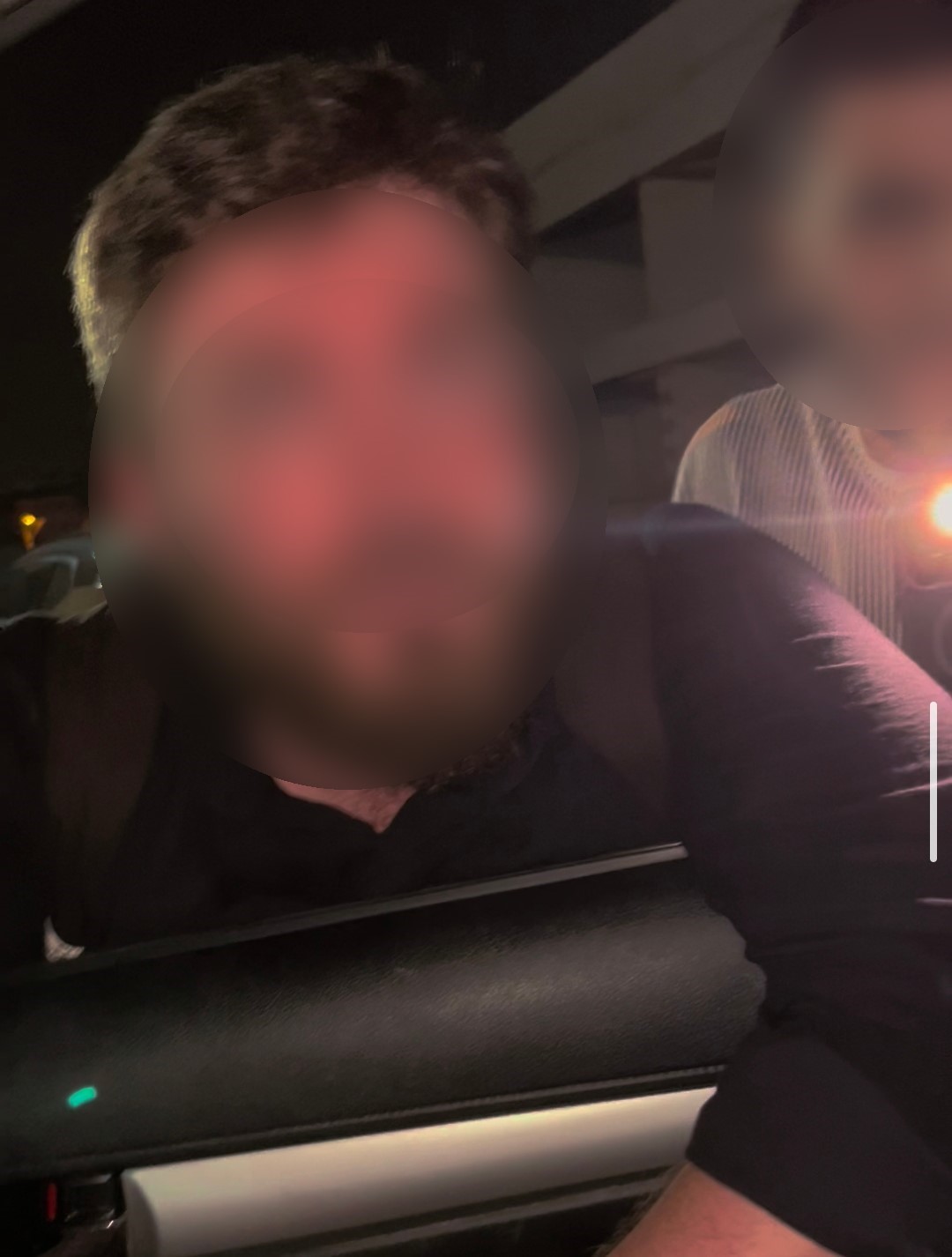 Kuytulcu olduğu &ouml;ne s&uuml;r&uuml;len iki kişi yol kesip otomobil durdurdu