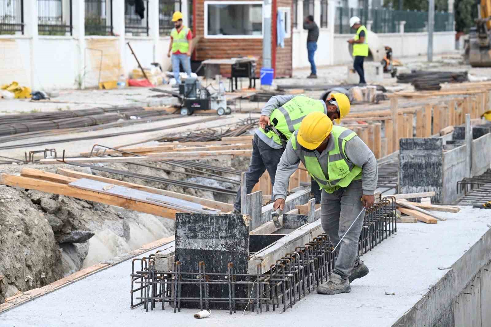 Aydın B&uuml;y&uuml;kşehir&rsquo;in S&ouml;ke&rsquo;de altyapı &ccedil;alışmaları s&uuml;r&uuml;yor