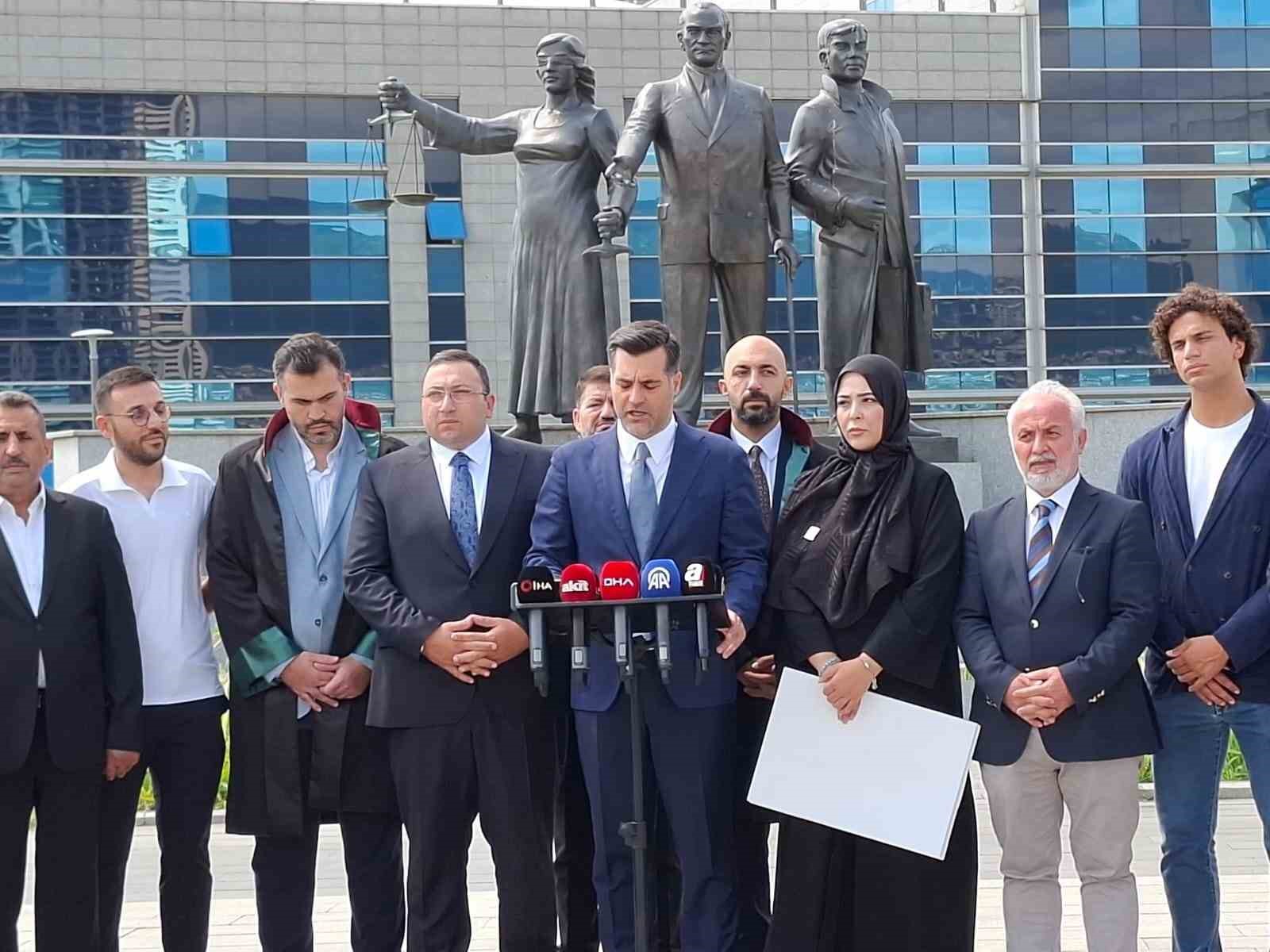 AK Parti &Uuml;sk&uuml;dar&rsquo;da se&ccedil;imlerin iptali i&ccedil;in yargıya başvurdu: "Divan Başkanı oyları karıştırdığını a&ccedil;ık&ccedil;a kabul etmiştir"