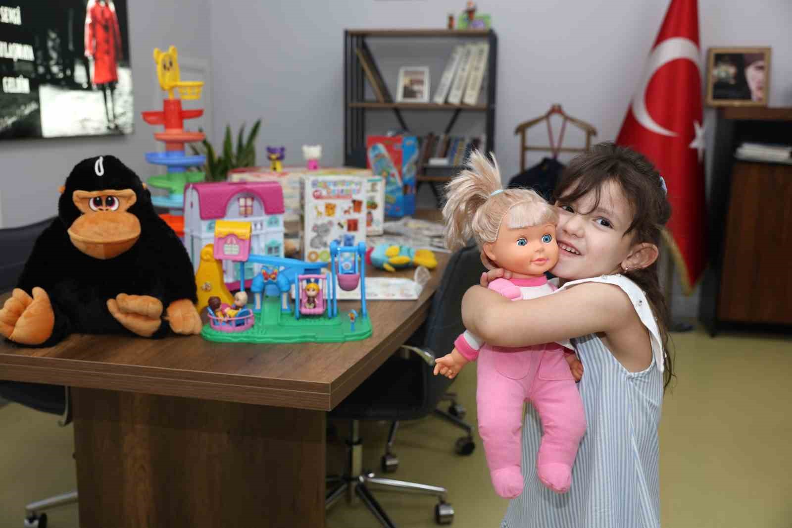 Osmangazi&rsquo;de oyuncaklar paylaştık&ccedil;a &ccedil;oğalacak