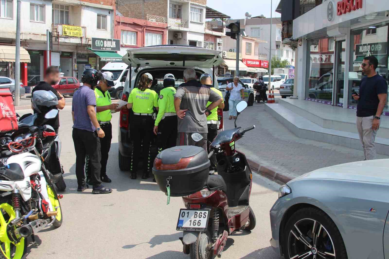 Kurallara uymayan motosiklet s&uuml;r&uuml;c&uuml;lerine 1 milyon 266 bin TL ceza