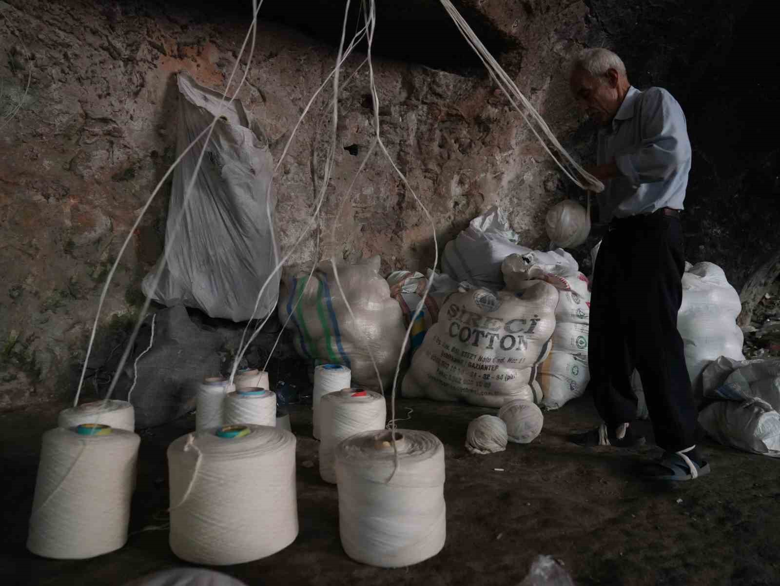 Gaziantep&rsquo;teki son kendir ustası 67 yıldır mesleğini aşkla s&uuml;rd&uuml;r&uuml;yor