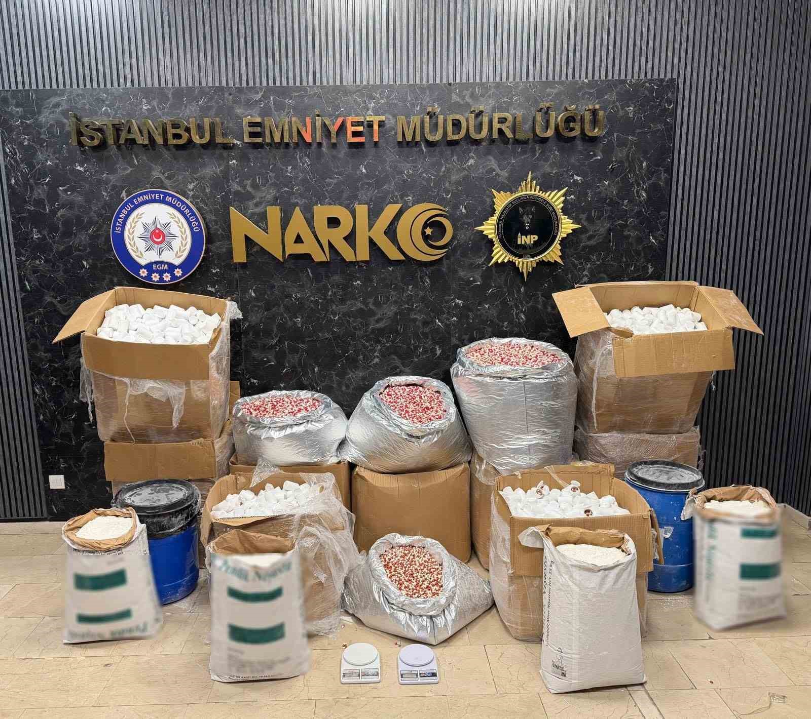 İstanbul&rsquo;da uyuşturucu operasyonları: 11 g&ouml;zaltı