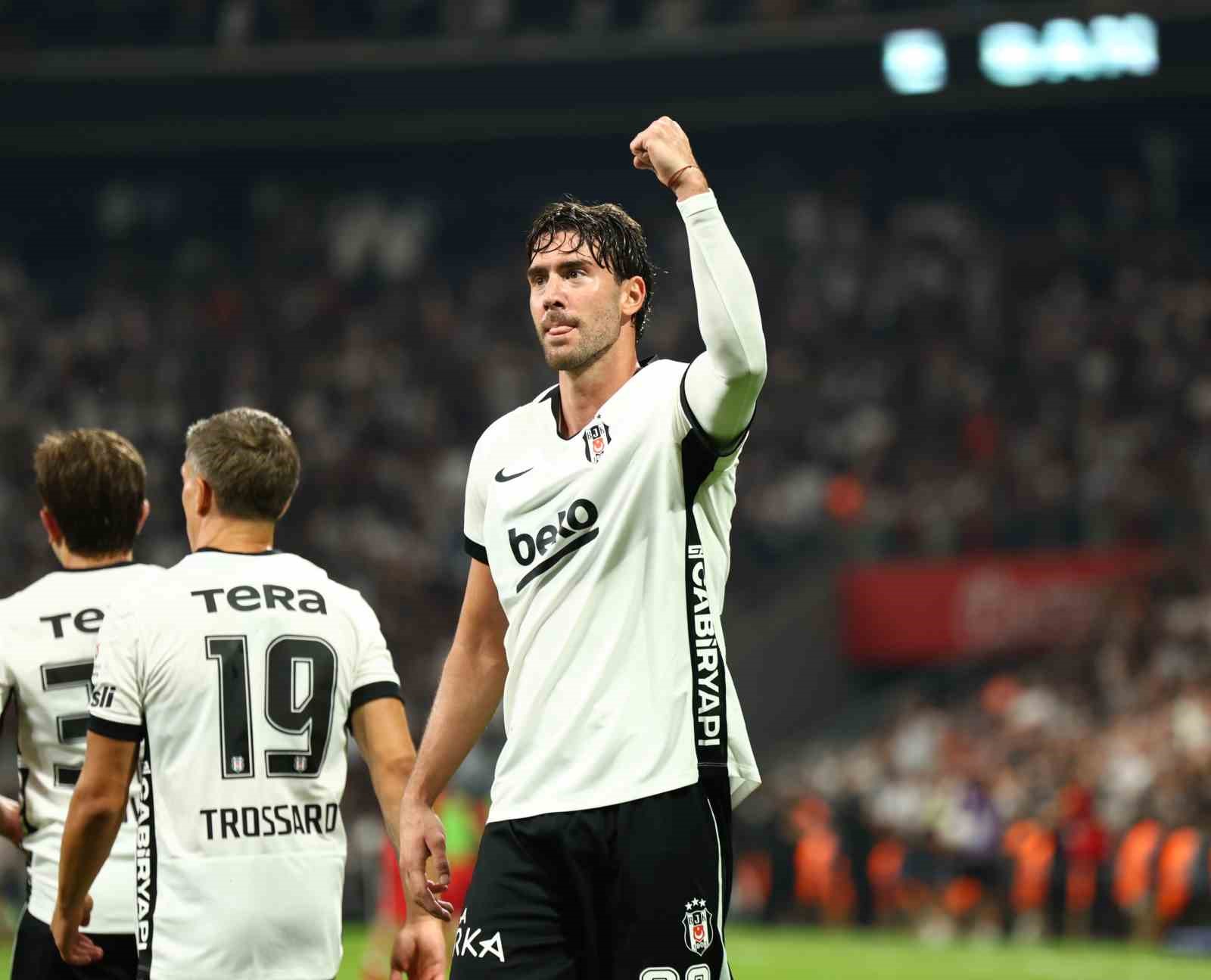 Dusan Vlahovic, ilk gollerini Dolmabah&ccedil;e&rsquo;de attı