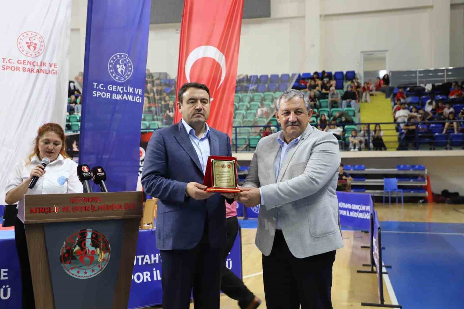18. İller Arası Zafer Kupası Kick Boks Şampiyonası K&uuml;tahya&rsquo;da ger&ccedil;ekleştirildi