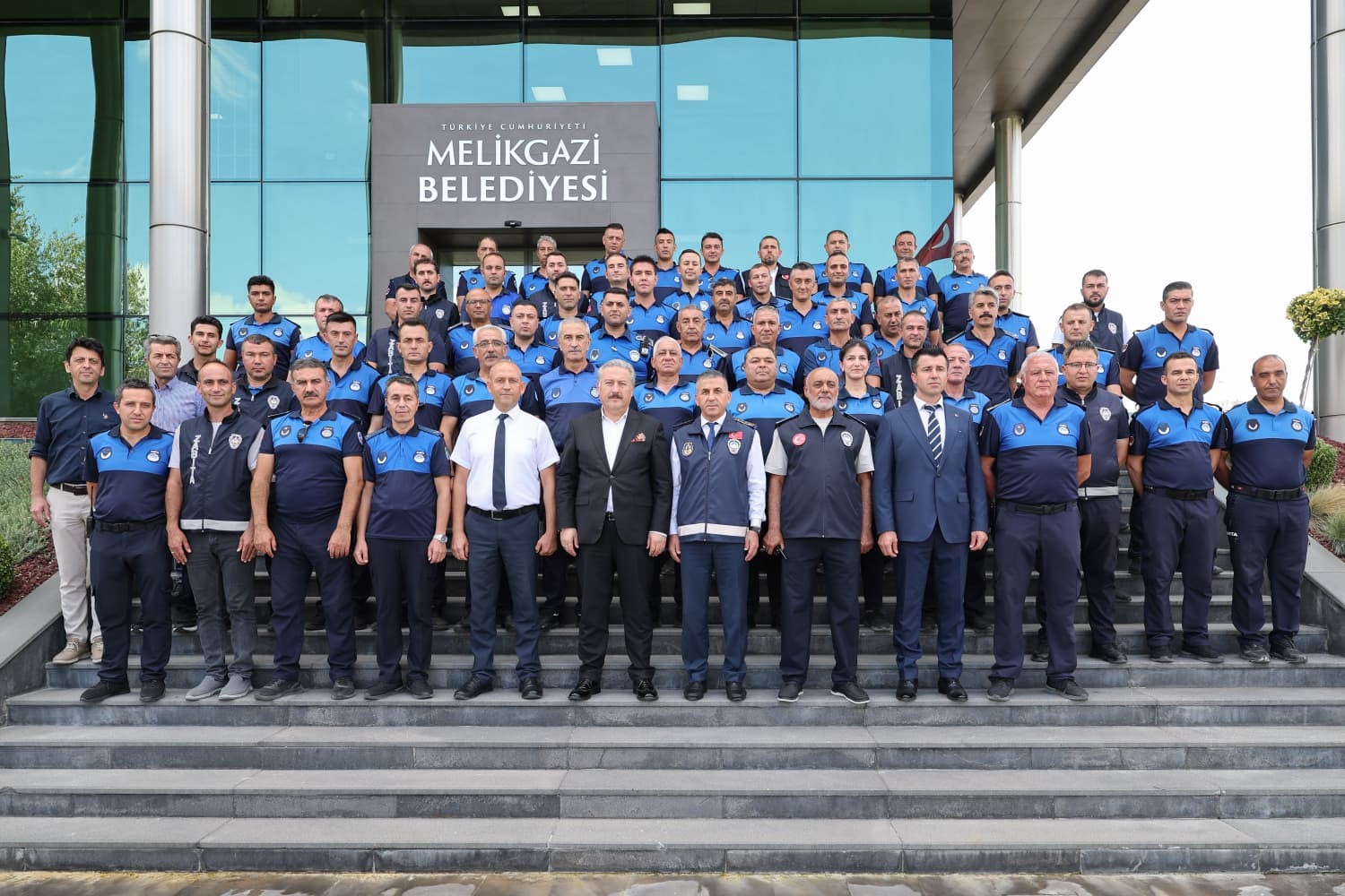 Başkan Palancıoğlu Zabıta Haftası&rsquo;na &ouml;zel programa s&uuml;rprizle katıldı