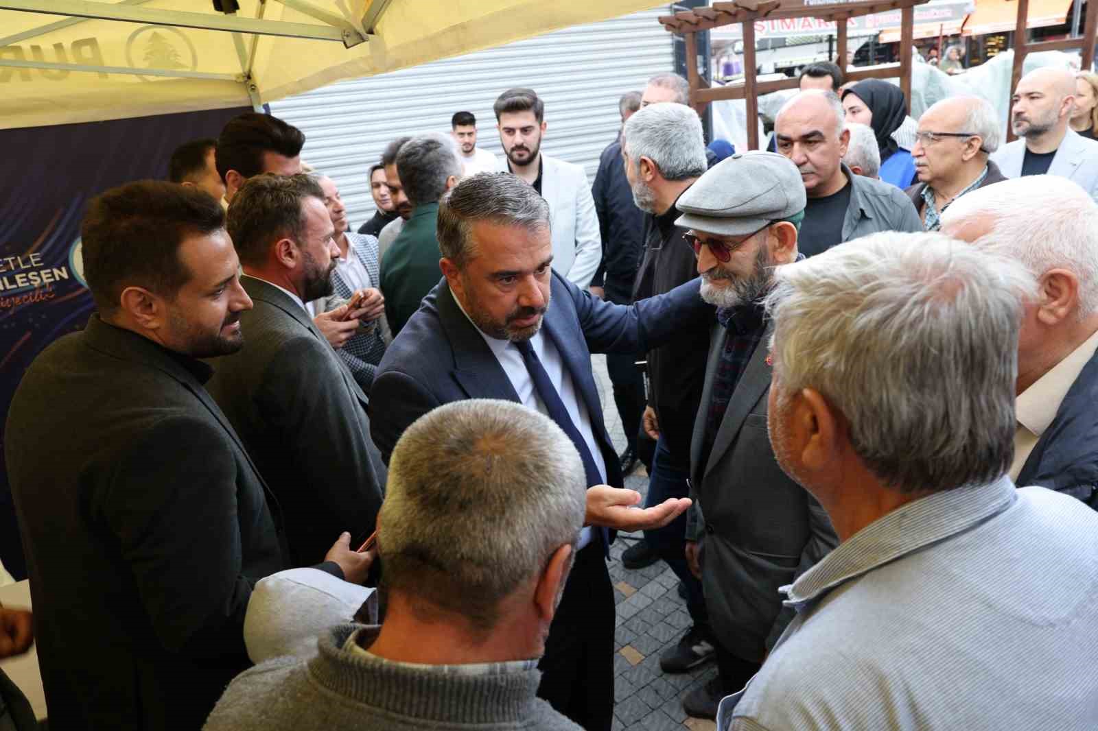 Pursaklar Belediye Başkanı &Ccedil;etin vatandaşlarla bir araya geldi