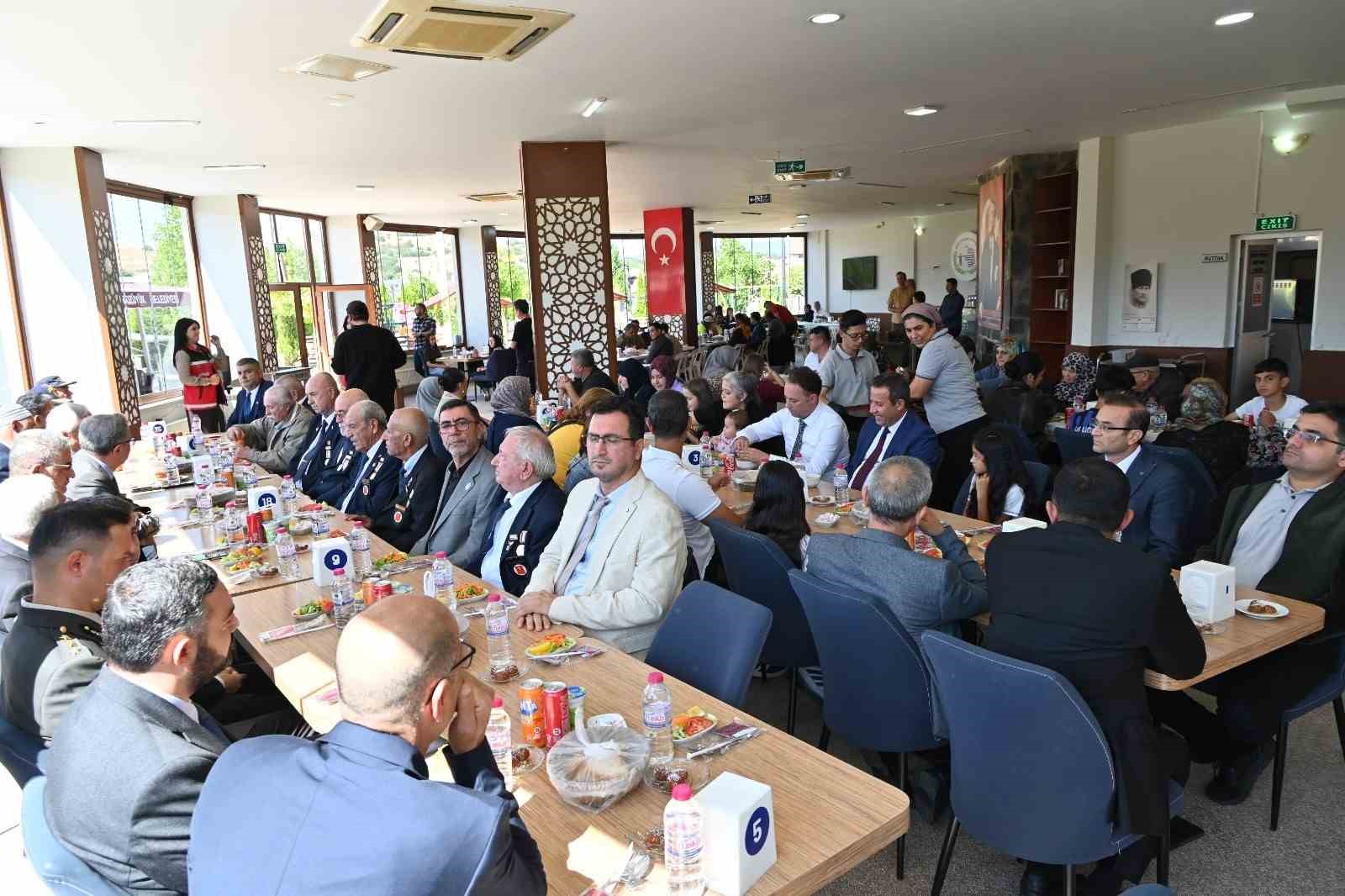 Boz&uuml;y&uuml;k&rsquo;te Gaziler G&uuml;n&uuml; programı d&uuml;zenlendi