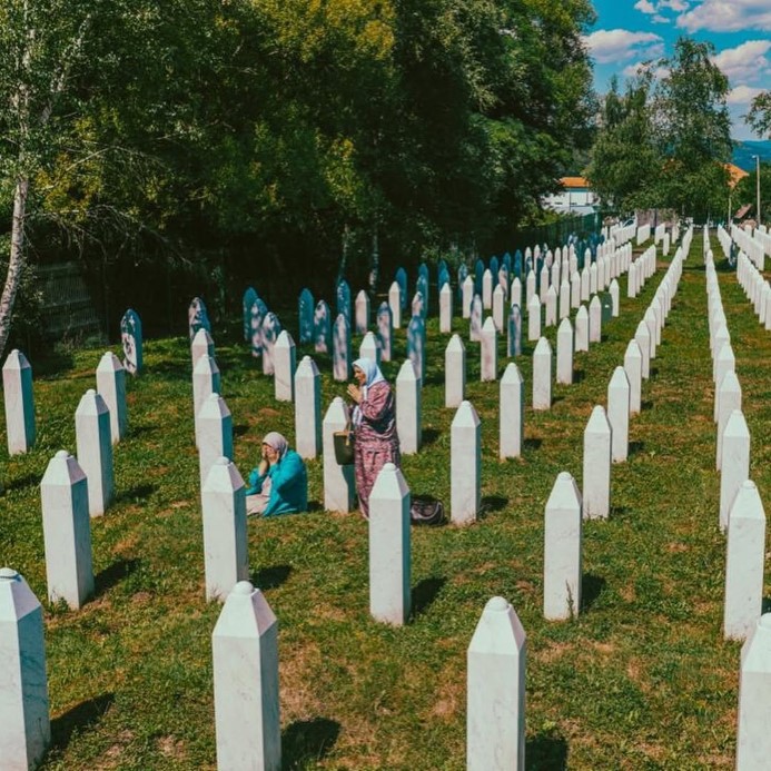 Srebrenitsa Soykırımının 31. yıl dönümü: 10 cenaze daha toprağa verildi