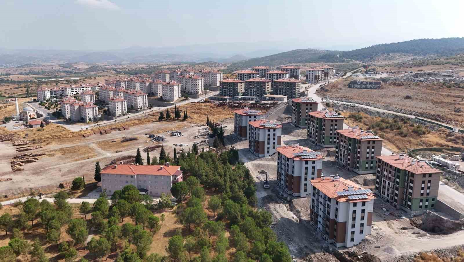 Sındırgı depreminin &uuml;zerinden 1 yıl ge&ccedil;ti