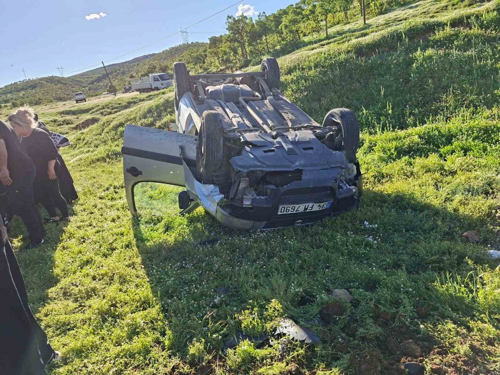 Bing&ouml;l&rsquo;de peş peşe trafik kazaları: 6 yaralı
